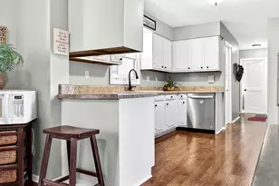 611 Chatham Ct, Neenah, WI 54956 - Photo 12