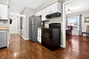 611 Chatham Ct, Neenah, WI 54956 - Photo 10