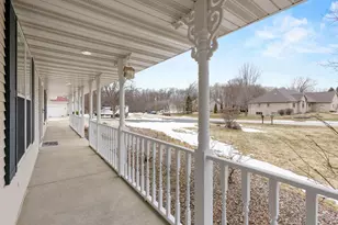 2443 Ravine Ct, Green Bay, WI 54313 - Photo 4