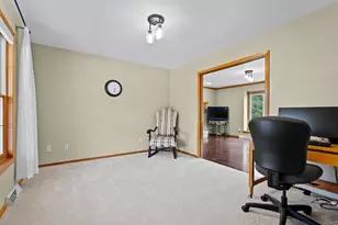 2443 Ravine Ct, Green Bay, WI 54313 - Photo 30