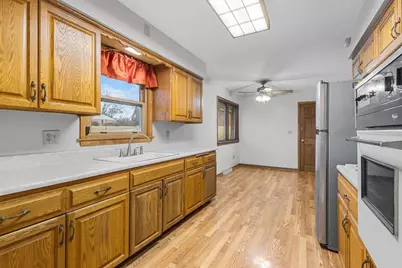 15945 Smith Drive, Brookfield, WI 53005 - Photo 10