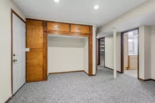 15945 Smith Dr, Brookfield, WI 53005 - Photo 40