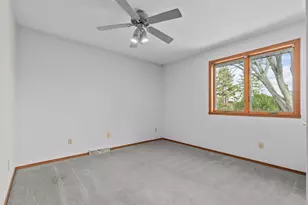 419 Maple Ln, Neenah, WI 54956 - Photo 38