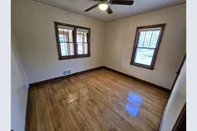 217 E Center Street, Shawano, WI 54166 - Photo 8