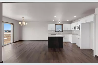 1621 Frontier Road, Luxemburg, WI 54217 - Photo 4