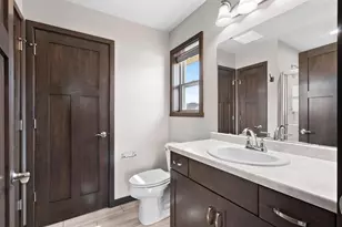 1621 Frontier Rd, Luxemburg, WI 54217 - Photo 16