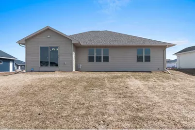 1621 Frontier Road, Luxemburg, WI 54217 - Photo 2