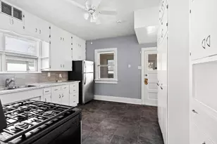 722 Bond St, Green Bay, WI 54303 - Photo 4