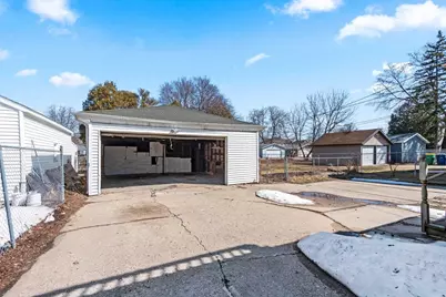722 Bond Street, Green Bay, WI 54303 - Photo 34