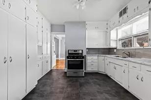 722 Bond St, Green Bay, WI 54303 - Photo 6