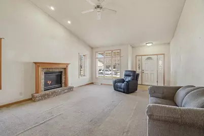 4724 N Fallview Lane, Appleton, WI 54913 - Photo 2