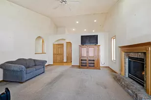 4724 N Fallview Ln, Appleton, WI 54913 - Photo 4