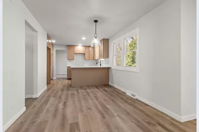 1645 Crestview Drive, Oshkosh, WI 54904 - Photo 18