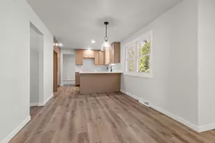 1645 Crestview Dr, Oshkosh, WI 54904 - Photo 18