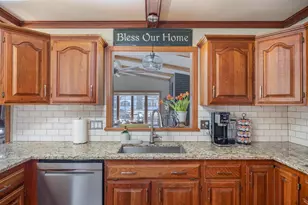 917 Windward Ct, Oshkosh, WI 54901 - Photo 12