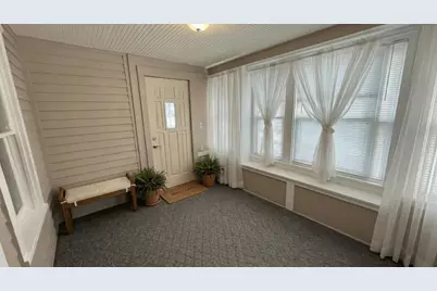 636 W 7th Avenue, Oshkosh, WI 54902 - Photo 6