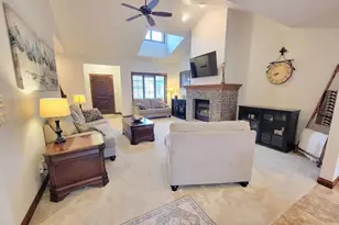 N9039 Spring Valley Rd, Menasha, WI 54952 - Photo 6