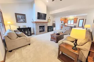 N9039 Spring Valley Rd, Menasha, WI 54952 - Photo 2