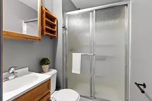 1105 Dousman St, Green Bay, WI 54303 - Photo 16