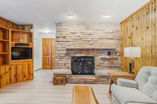 N1212 Clune Rd, Kaukauna, WI 54130 - Photo 12