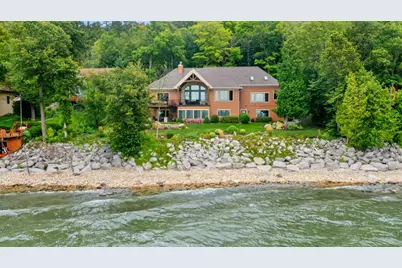 5229 Edgewater Beach Road, Green Bay, WI 54311 - Photo 2