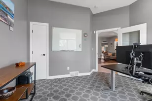 2645 Teresa Dr, Green Bay, WI 54311 - Photo 8