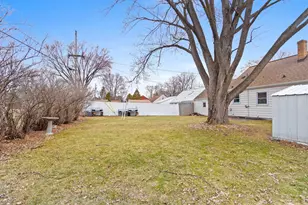 852 Raymond St, Green Bay, WI 54304 - Photo 40