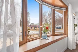 852 Raymond St, Green Bay, WI 54304 - Photo 6