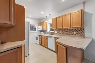 109 Walnut St, Fond du Lac, WI 54935 - Photo 10