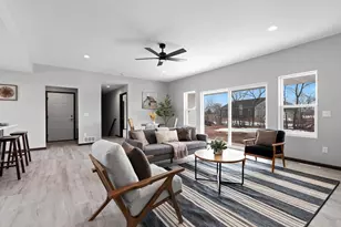 2652 Lawrence Ln, Neenah, WI 54956 - Photo 6