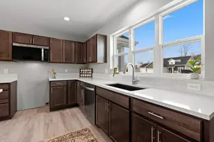 2652 Lawrence Ln, Neenah, WI 54956 - Photo 16