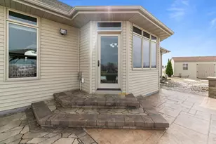 8065 Golden Primrose Cir, Neenah, WI 54956 - Photo 38