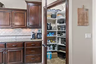 8065 Golden Primrose Cir, Neenah, WI 54956 - Photo 10