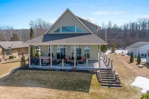 4813 Edgewater Beach Rd, Green Bay, WI 54311 - Photo 4