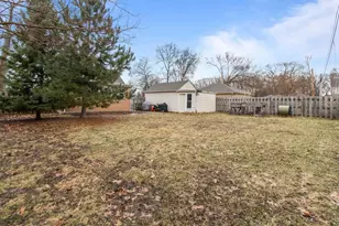 2436 Hickory Ln, Appleton, WI 54915 - Photo 6