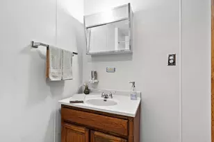 525 Dutton Ave, Green Bay, WI 54304 - Photo 16