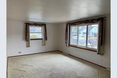 901 Park Street, Green Bay, WI 54303 - Photo 10