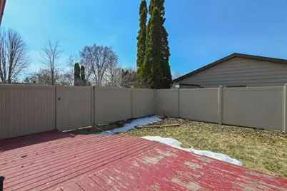 1024 Edgewood Drive, Green Bay, WI 54311 - Photo 32