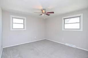 1024 Edgewood Dr, Green Bay, WI 54311 - Photo 10