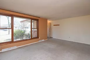 1024 Edgewood Dr, Green Bay, WI 54311 - Photo 4