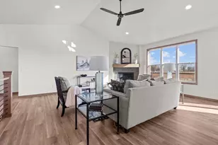 N8856 Dublin, Menasha, WI 54952 - Photo 10