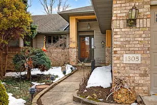 1305 Orchard Ct, Neenah, WI 54956 - Photo 2