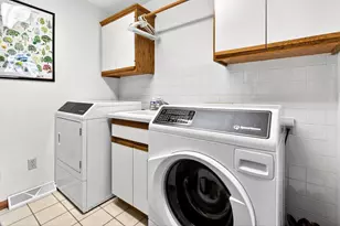 1305 Orchard Ct, Neenah, WI 54956 - Photo 20