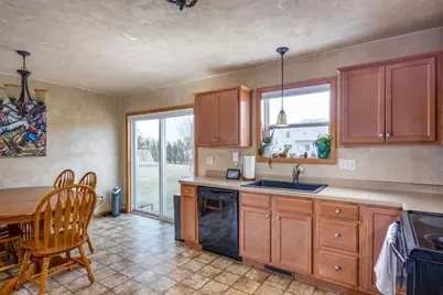 2642 Marathon Avenue, Neenah, WI 54956 - Photo 6