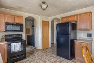 2642 Marathon Ave, Neenah, WI 54956 - Photo 8