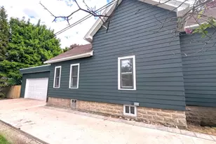 2316 Oregon St, Oshkosh, WI 54902 - Photo 16