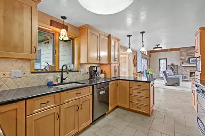 209 E Trillium Circle, Green Bay, WI 54313 - Photo 16