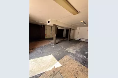 10 E Gruenwald Avenue, Oshkosh, WI 54901 - Photo 2