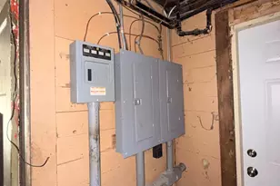 10 E Gruenwald Ave, Oshkosh, WI 54901 - Photo 4