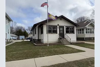 1046 Dousman Street, Green Bay, WI 54303 - Photo 2